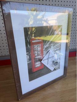 Picture frame 11 x 14”