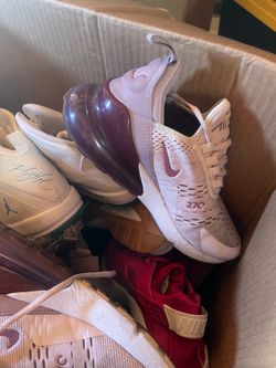 Tennis shoes, whole box everything for 100 different sizes