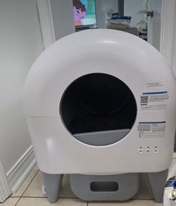 AUTOMATIC KITTY LITTER BOX