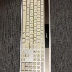 Logitech K750 Wireless Solar Keyboard