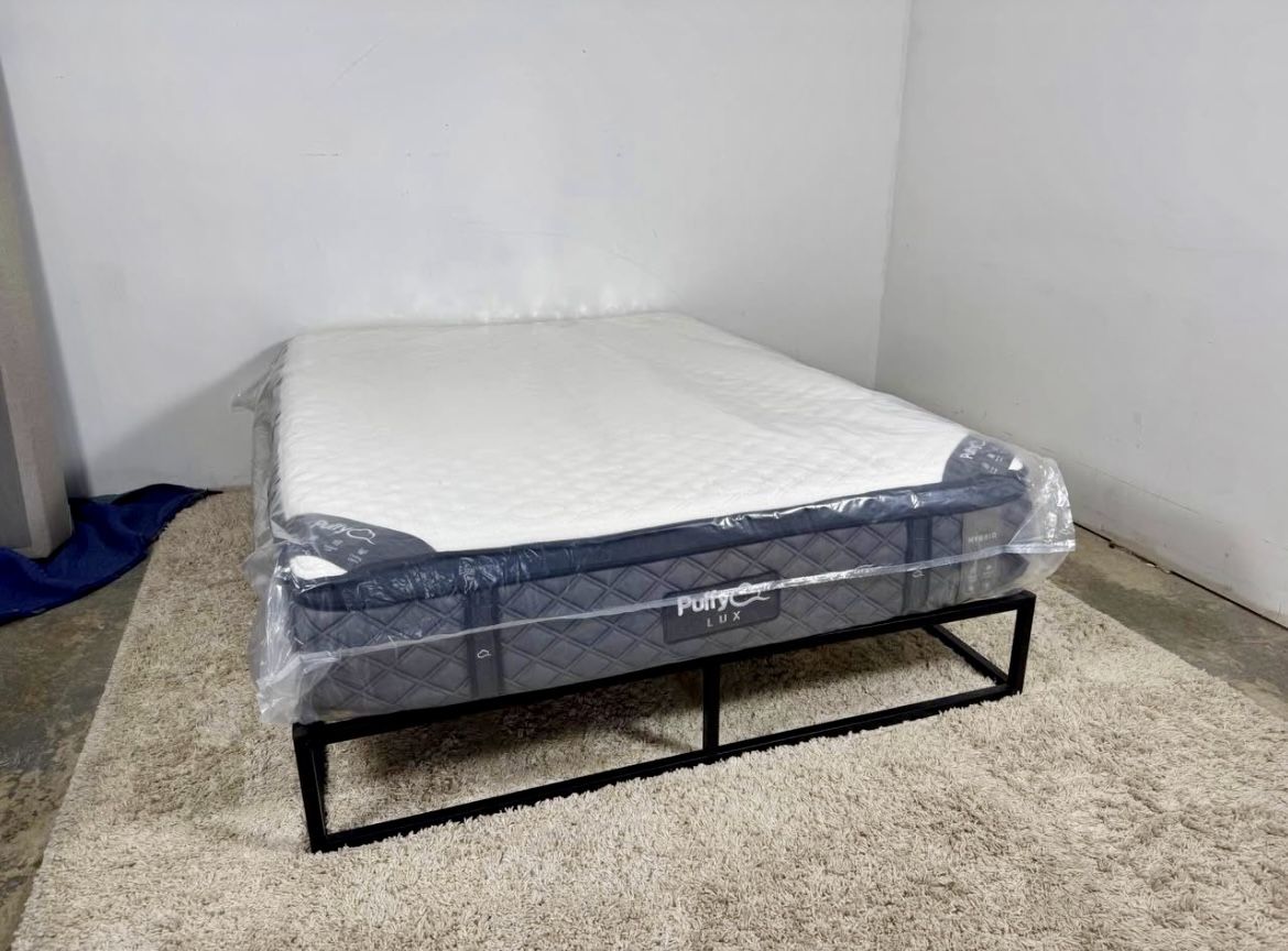 Puffy Lux Hybrid Queen Mattress - Newest model - Like New