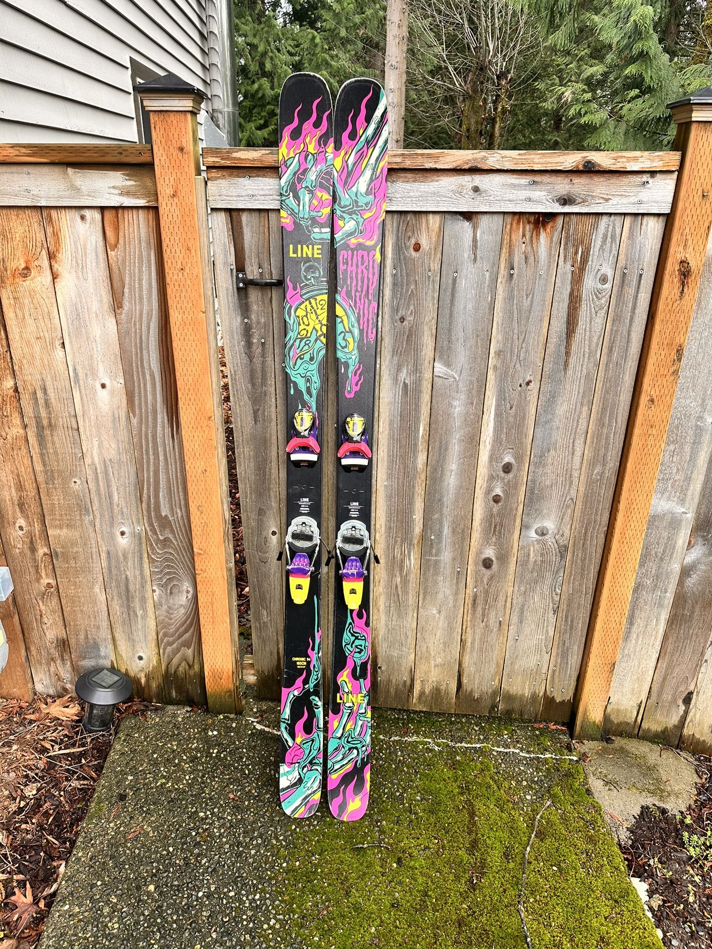 LINE CHRONIC 94 185cm + LOOK PIVOT 14 for Sale in Redmond, WA