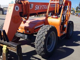 Reach forklift Skytrak