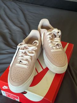 Women’s Nike shoes