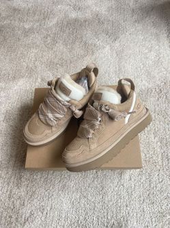 Ugg lownels size 5