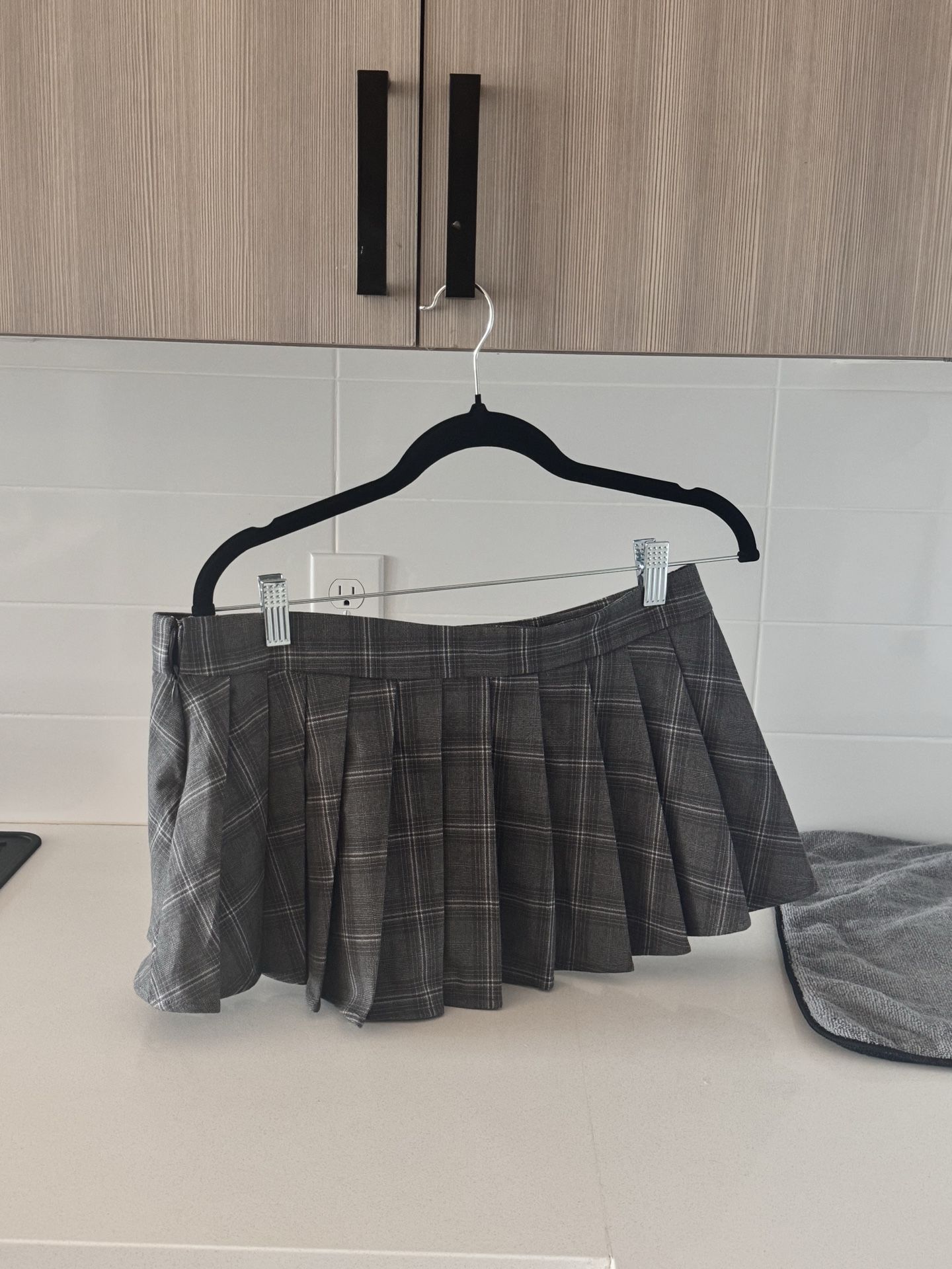 Edikted pleated mini skort (size medium)