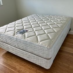 Queen Mattress with Box Spring – Excellent Condition