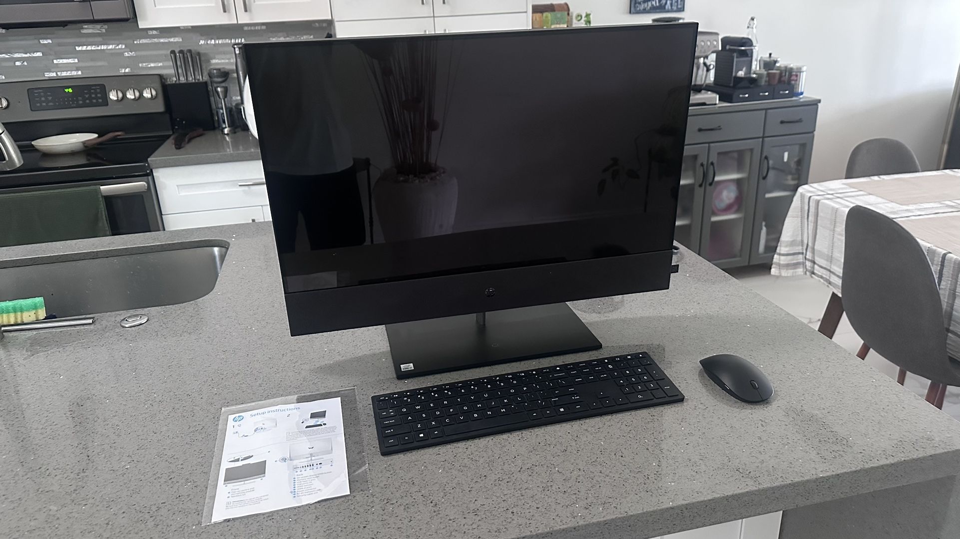 HP Pavilion All-in-One 27” Touchscreen PC – Intel Core i7, 16GB RAM, 1TB SSD – Excellent Condition