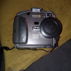 Kodak Digital Science Camera. DC 260 Zoom