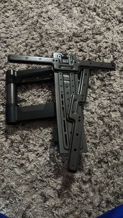 Full Motion TV Wall Mount Bracket