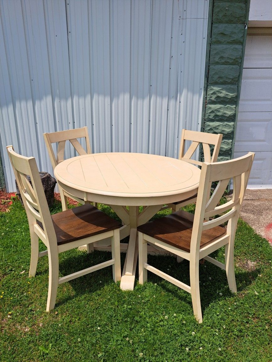 Simple Living Vintner Country Style Dining Set Riumd Table & 4 Matching Chairs.