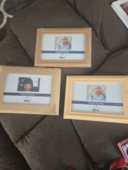 3 wood picture frames 