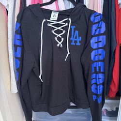 PINK VICTORIAS SECRET MLB LA DODGERS SWEATER