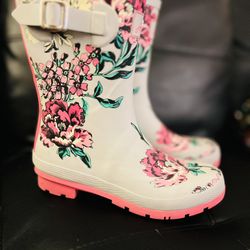 Womens Rain Boots  US Size 9  Like New Condition 
