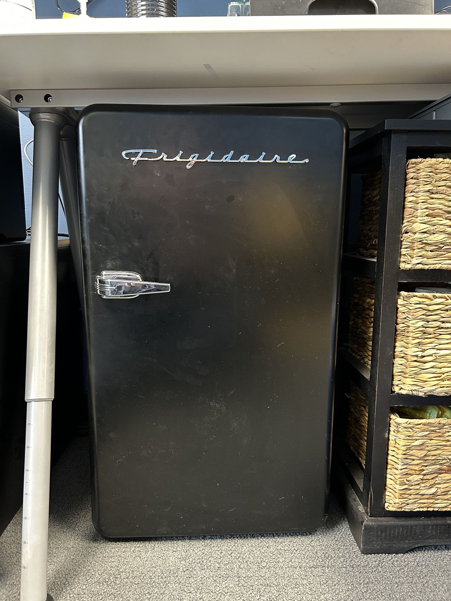 Frigidaire Retro Bar Refrigerator