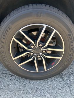 18inch jeep grand Cherokee rims and tires