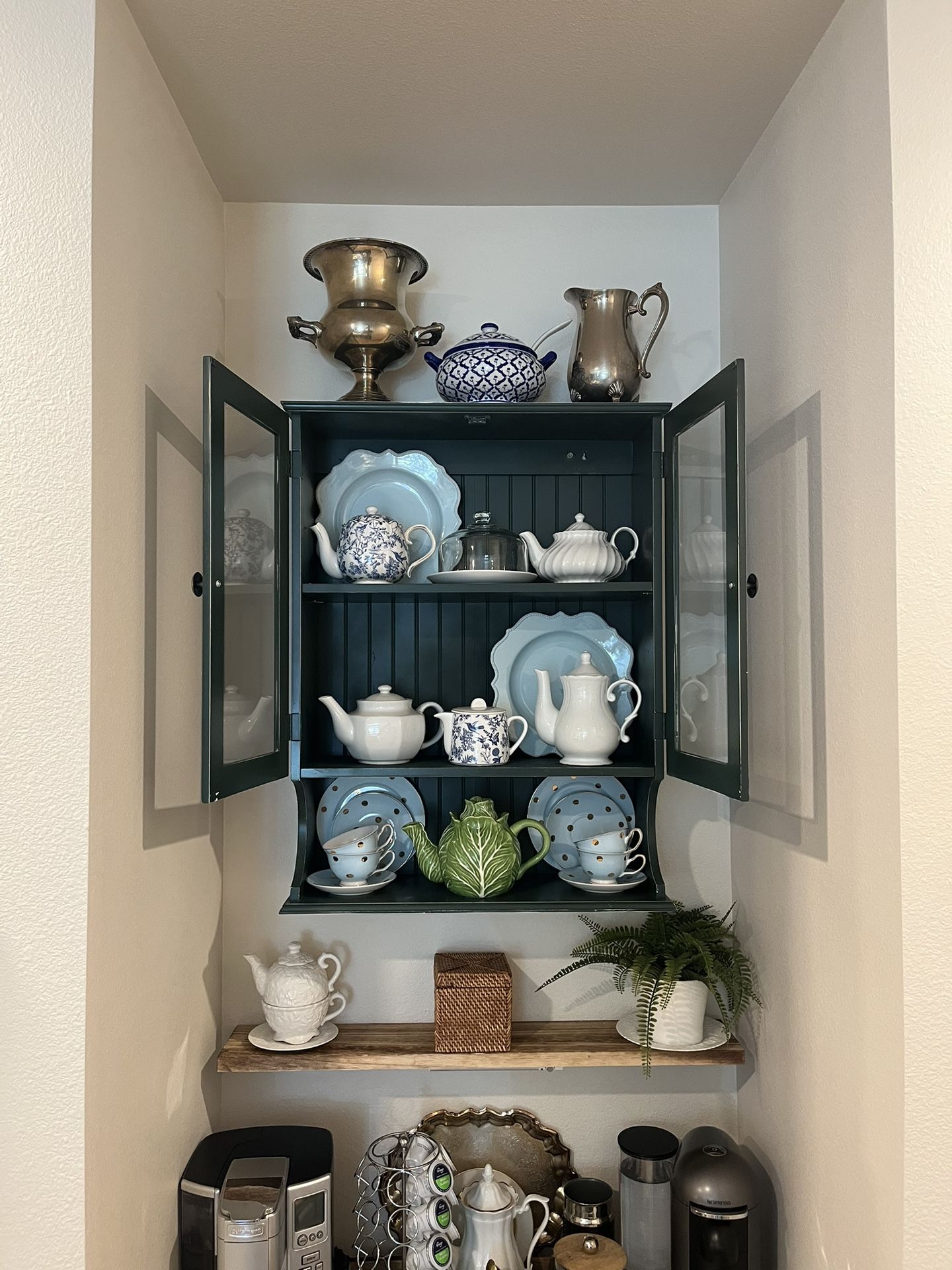 Dark Green Hutch