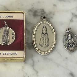 Vintage Catholic Infant Of Prague & Sacred Heart Religious Medal Italy For Necklace Pendant 