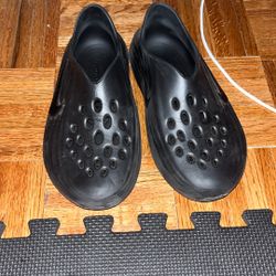 Nike ReactX Rejuven8 Tripple Black