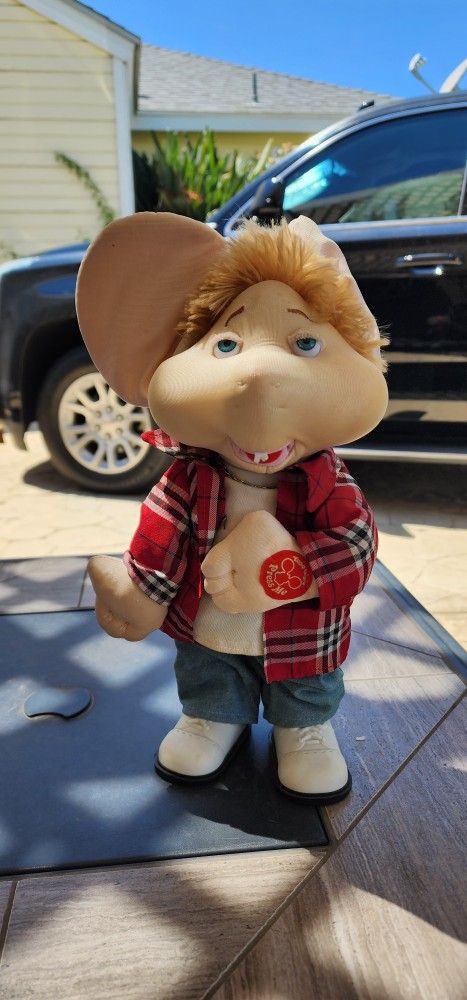 vintage  Topo Gigio talking doll