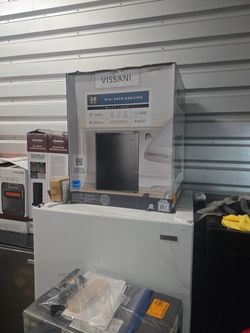 Vassani 2.6 Mini Refrigerator Black Finished