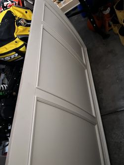 Queen White Bed Headboard And Drawers