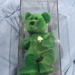 Ty Beanie Baby Erin the Irish Teddy Bear. 1997