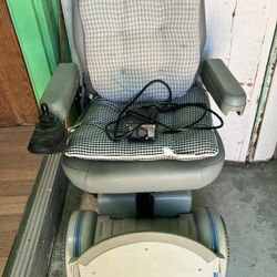 Hovearoumd Chairin Excellent Condition Brand New Charger !