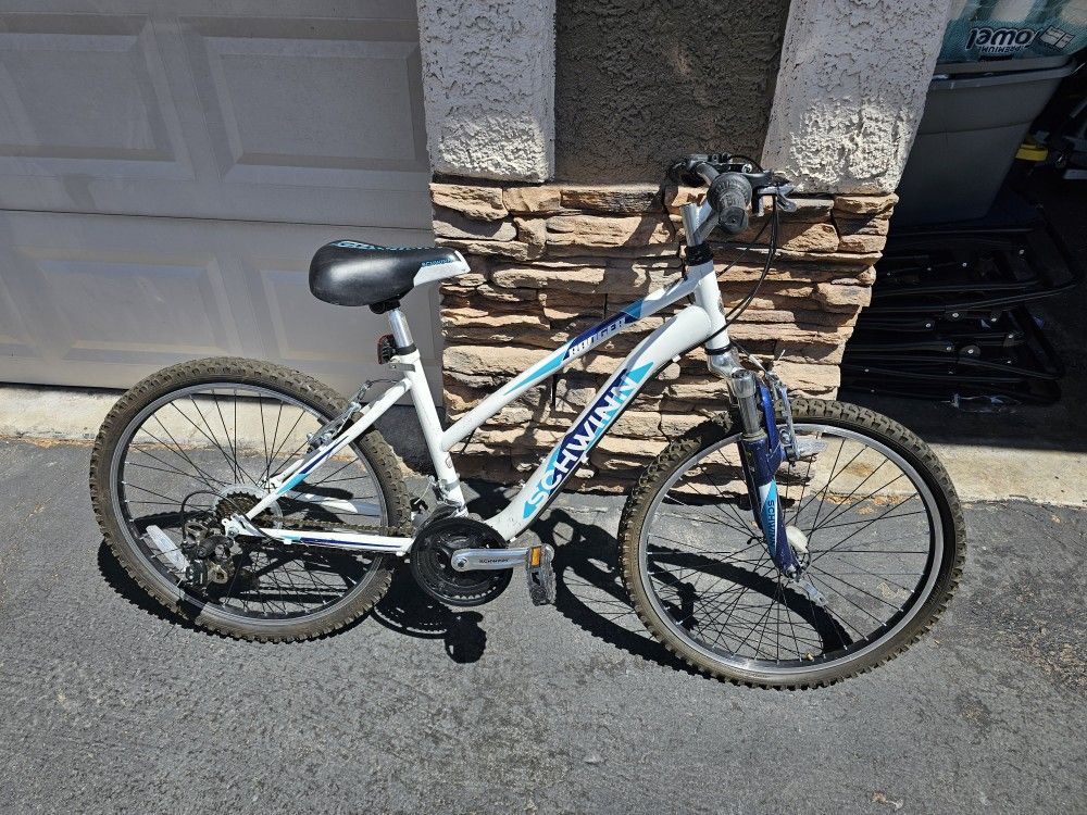 SCHWINN Girls Ranger Mountain Bike White/Blue
