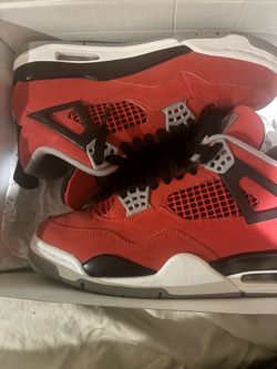 Air Jordan 4 Retro Toro Bravo Red 7 1/2