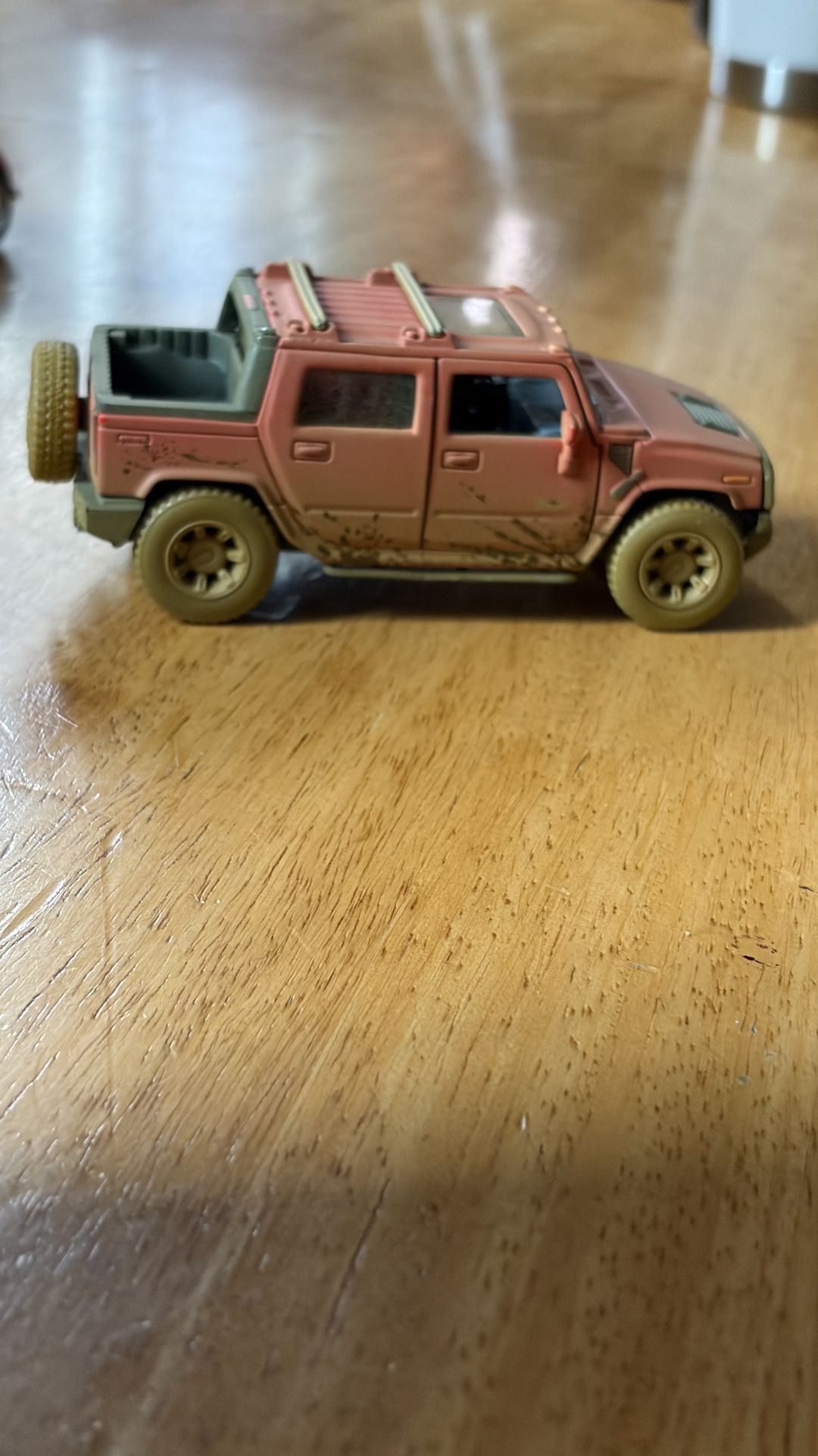 New 5" Kinsmart 2005 Hummer H2 SUT Muddy Diecast Model Toy SUV Truck 1:40 Red