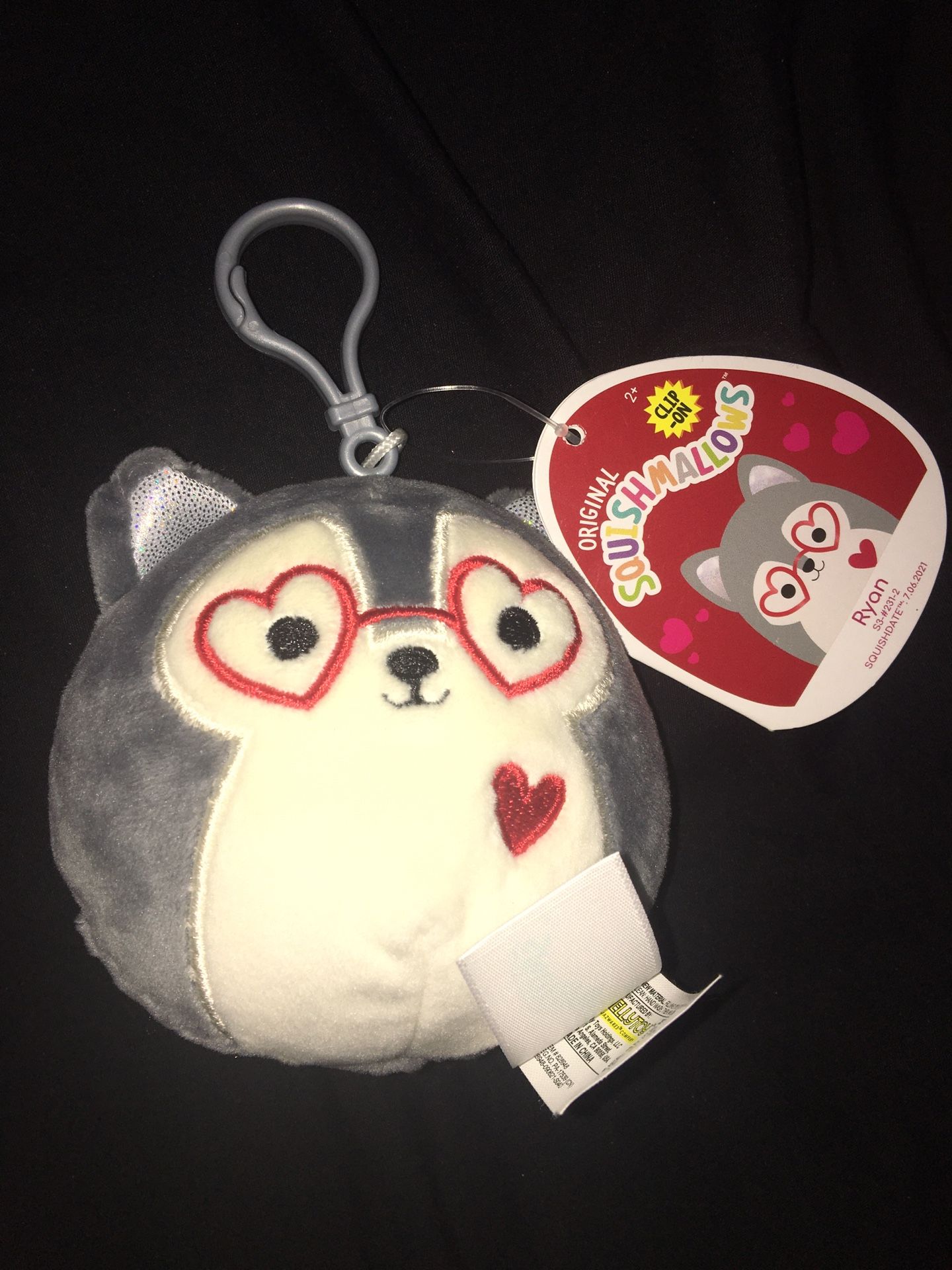 Squishmallow Ryan Clip 3.5” Husky