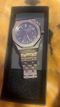 Lucky four Oceanus men watch