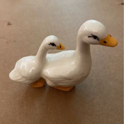 2 Ducks Figurine 