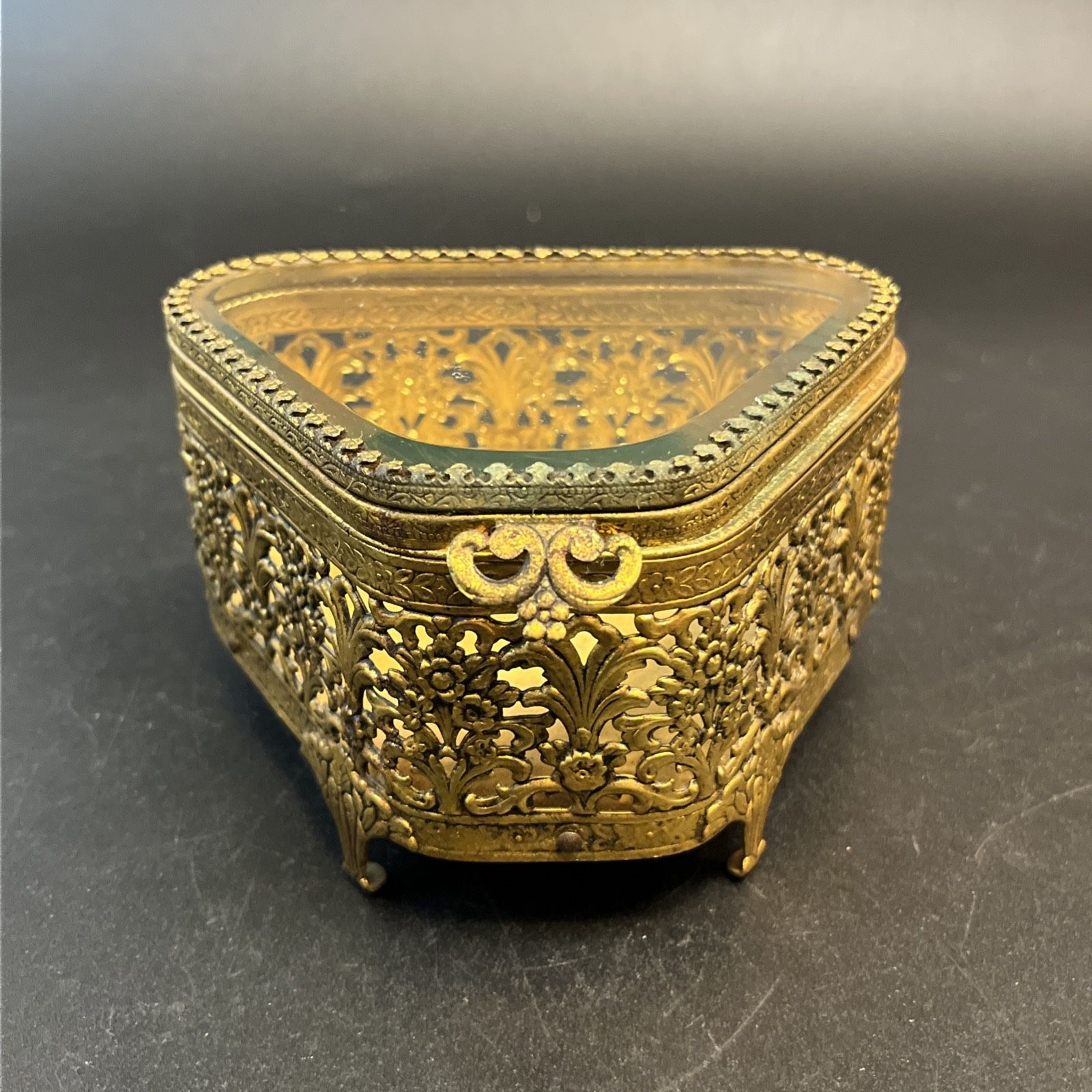 Vtg Antique Victorian Jewelry Casket Brass Trinket Box Beveled Glass Ormolu 5"