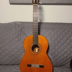 Vintage 1970s Kiso Suzuki G-150 Classical Guitar (Made in Japan) + Hard Case $220