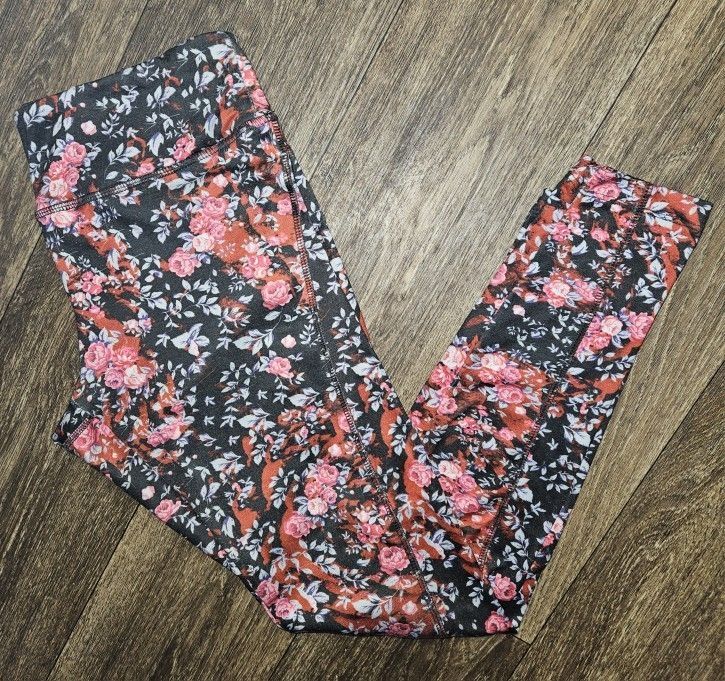 Lularoe Floral Red Rose Leggings Yoga Pants 