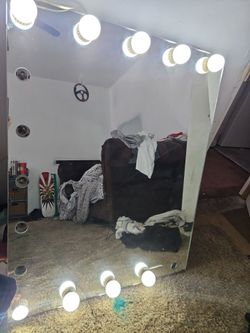 80 bucks has lil chip out of it its a beauty creations