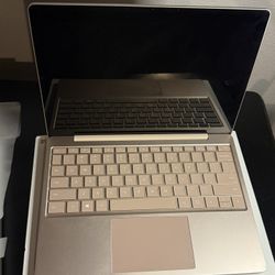 Microsoft Surface Laptop Go 2 - Sandstone