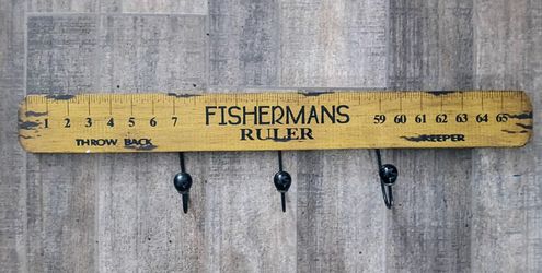 25" "Fishermans Ruler" Coat / Leash Rack
