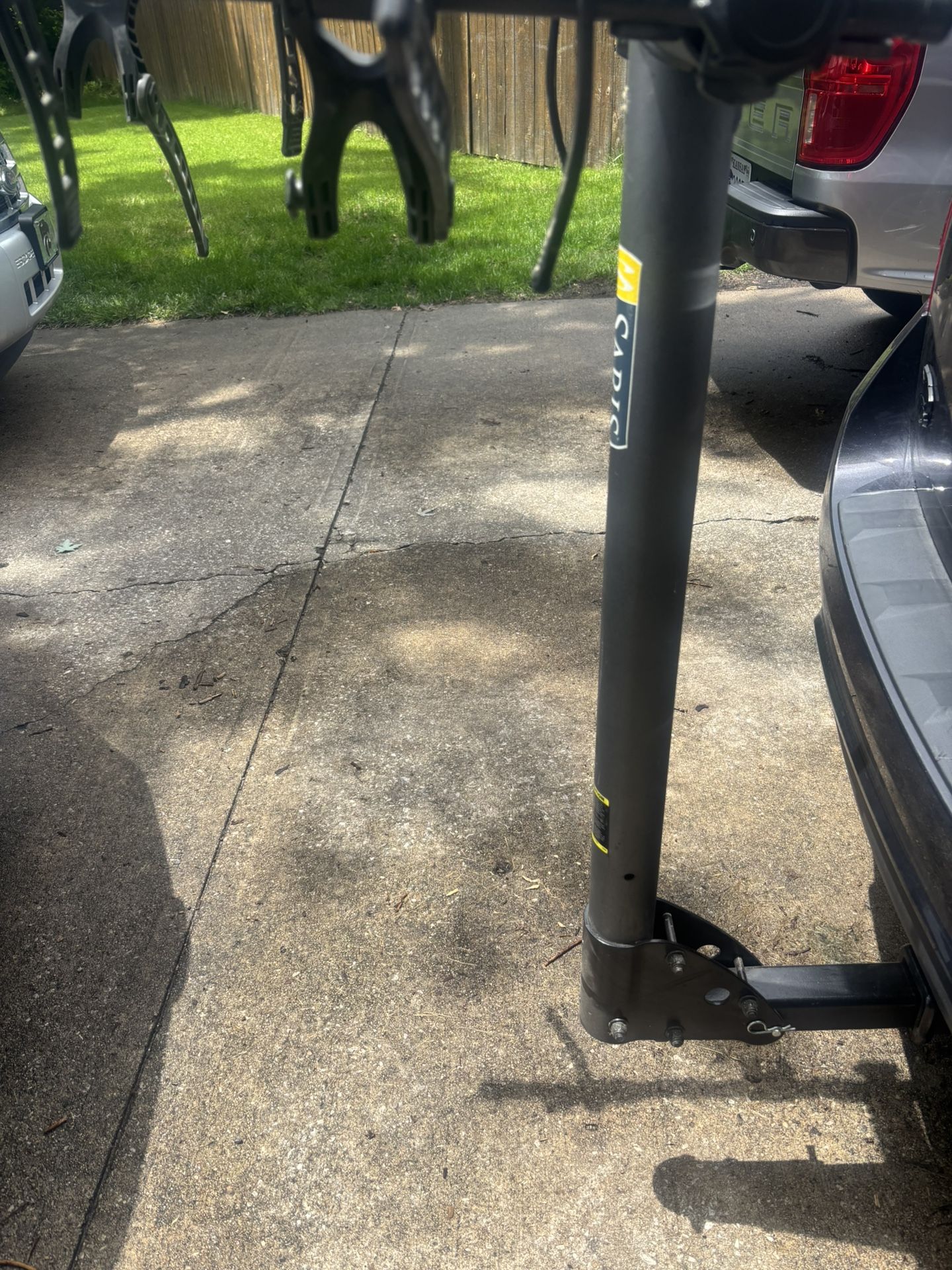 Saris 2-Bike Hitch Rack