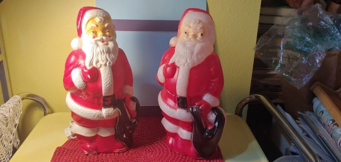 PAIR OF VINTAGE SANTA BLOW MOLDS (EMPIRE)