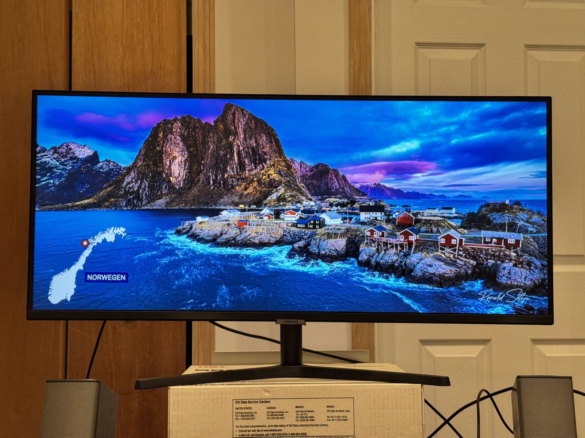 34" samsung ViewFinity S50GC Ultra-WQHD 100Hz AMD FreeSync™ HDRIO Monitor - LIKE NEW!! PAID $350