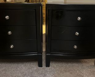 Nightstands / side tables