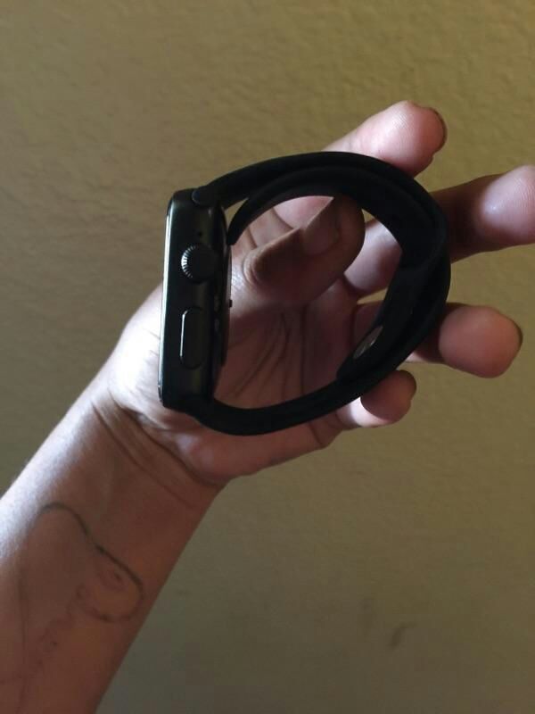2 smartwatchs