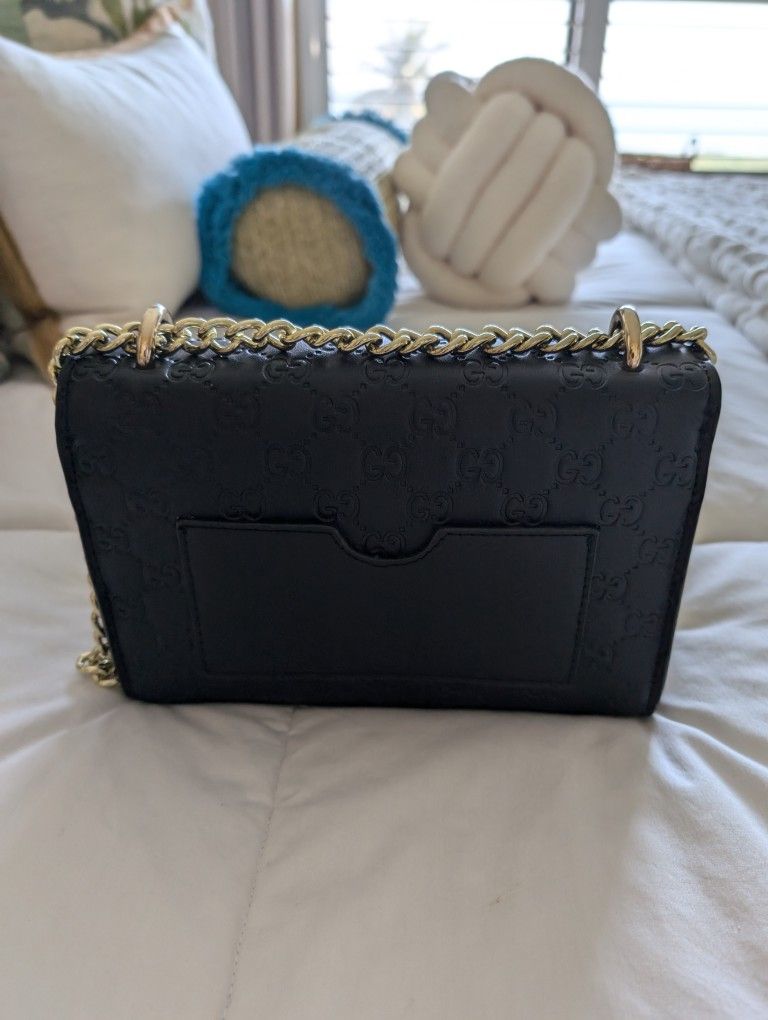 Black Crossbody, Inside Zipper, Outside Pocket, Gold Chain Luxury Handbag