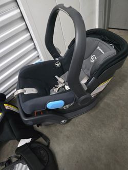 Uppa baby carseat like new