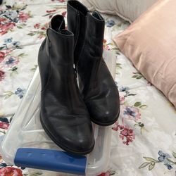 Women’s Born Booties