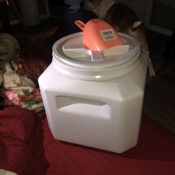 Dog Food Container With Scoop