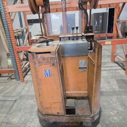 Raymond Electric Fork Lift